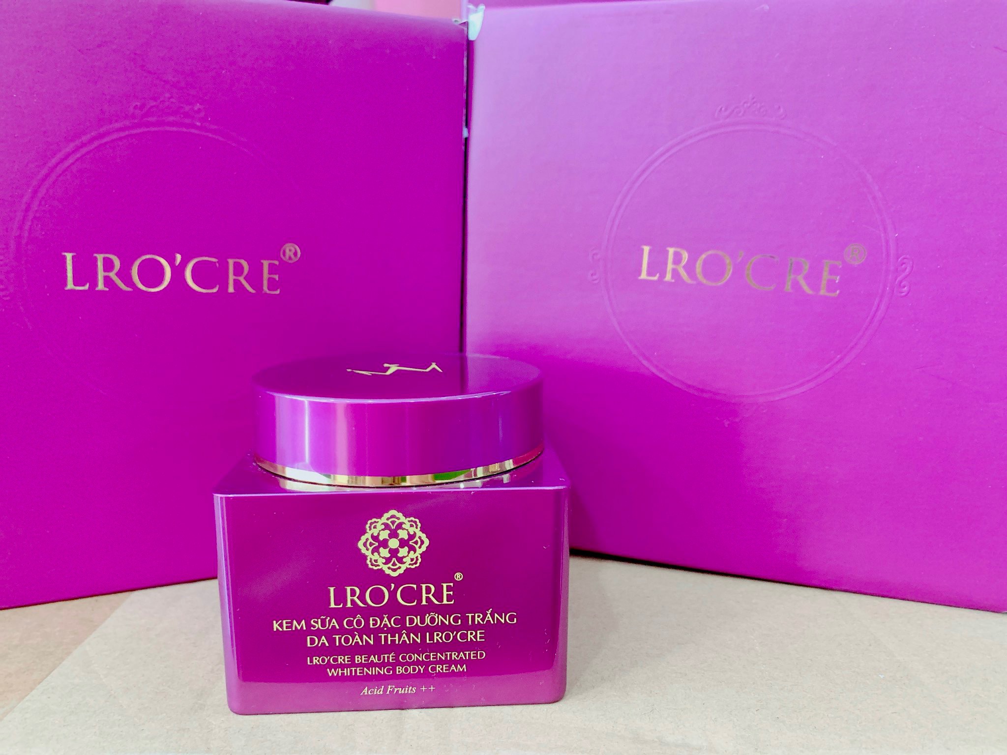 Kem sữa cô đặc dưỡng trắng lrocre ( kem body vip lrocre )