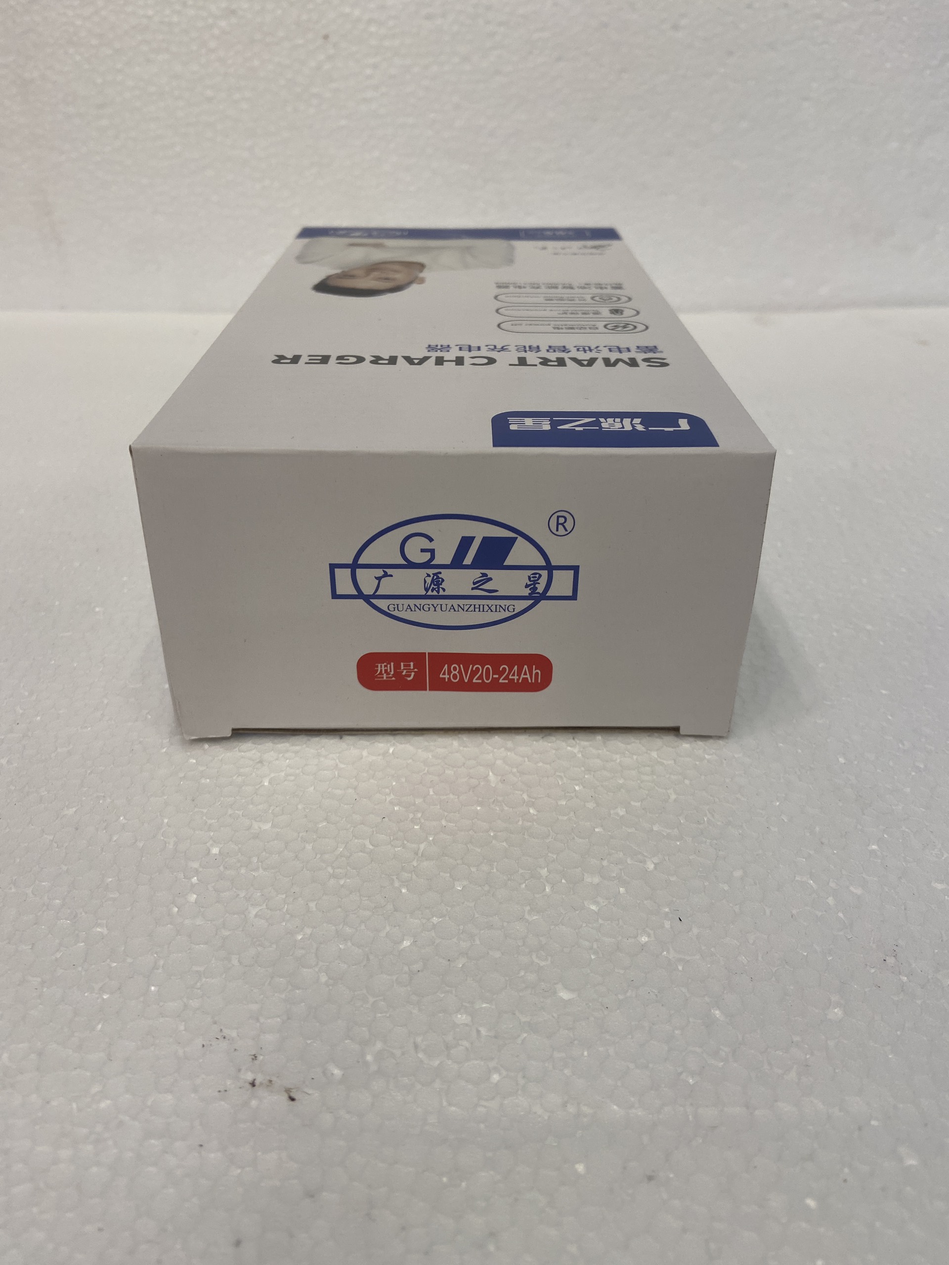 Sạc xe điện CHANGER, có vạch báo, thống số sạc rõ ràng, phù hợp với xe đạp điện và xe máy điện