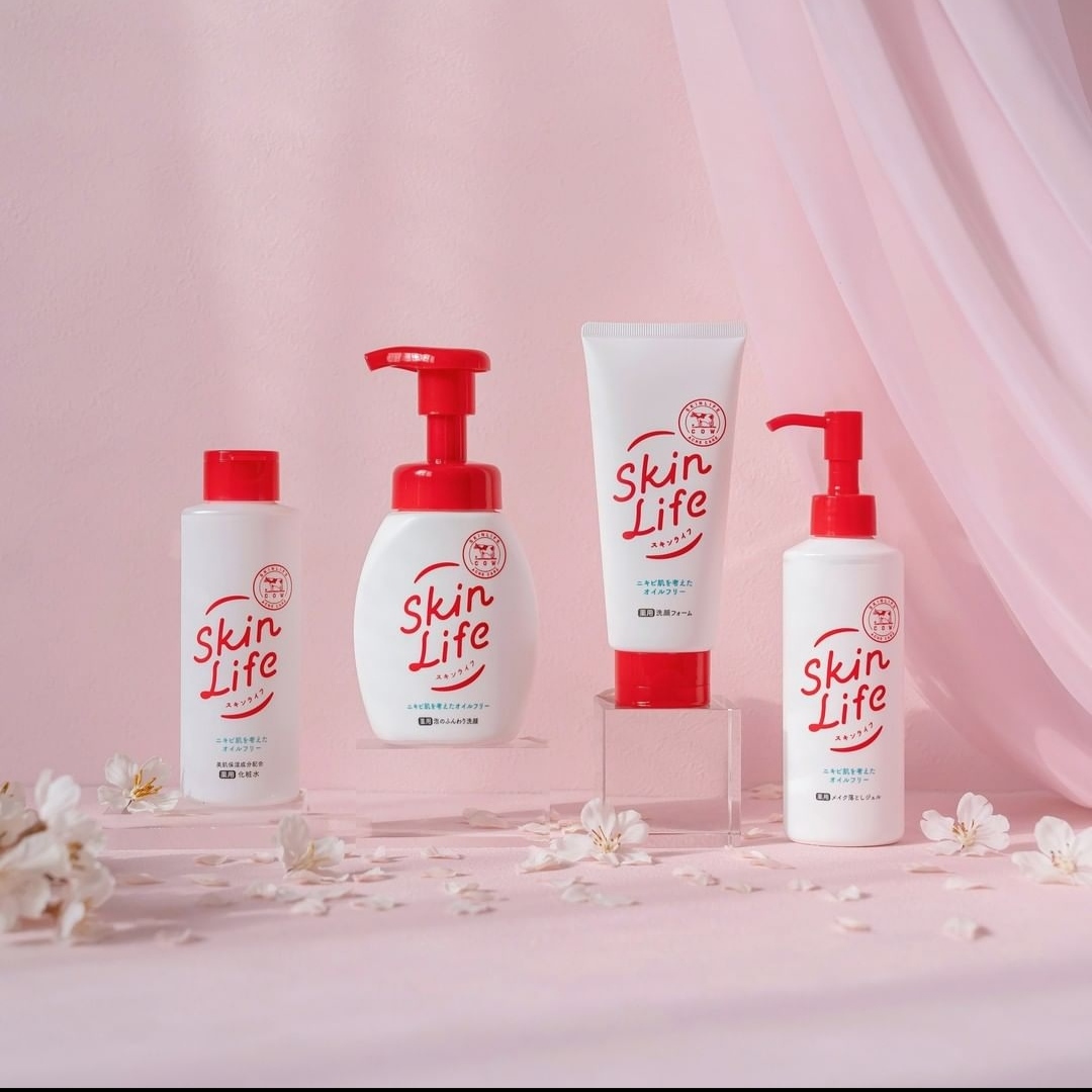 Nước Hoa Hồng Cow Skinlife Face Lotion Ngừa Mụn Và Se Khít Lỗ Chân Lông 150ml (Combo 150ml và Set 24ml)