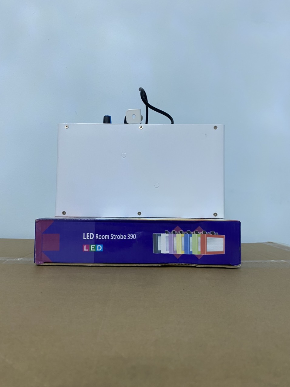 [GTP] ĐÈN CHỚP LIGHT 390 BÓNG RGB - DÙNG TRONG SÂN KHẤU VŨ TRƯỜNG , QUÁN BAR.