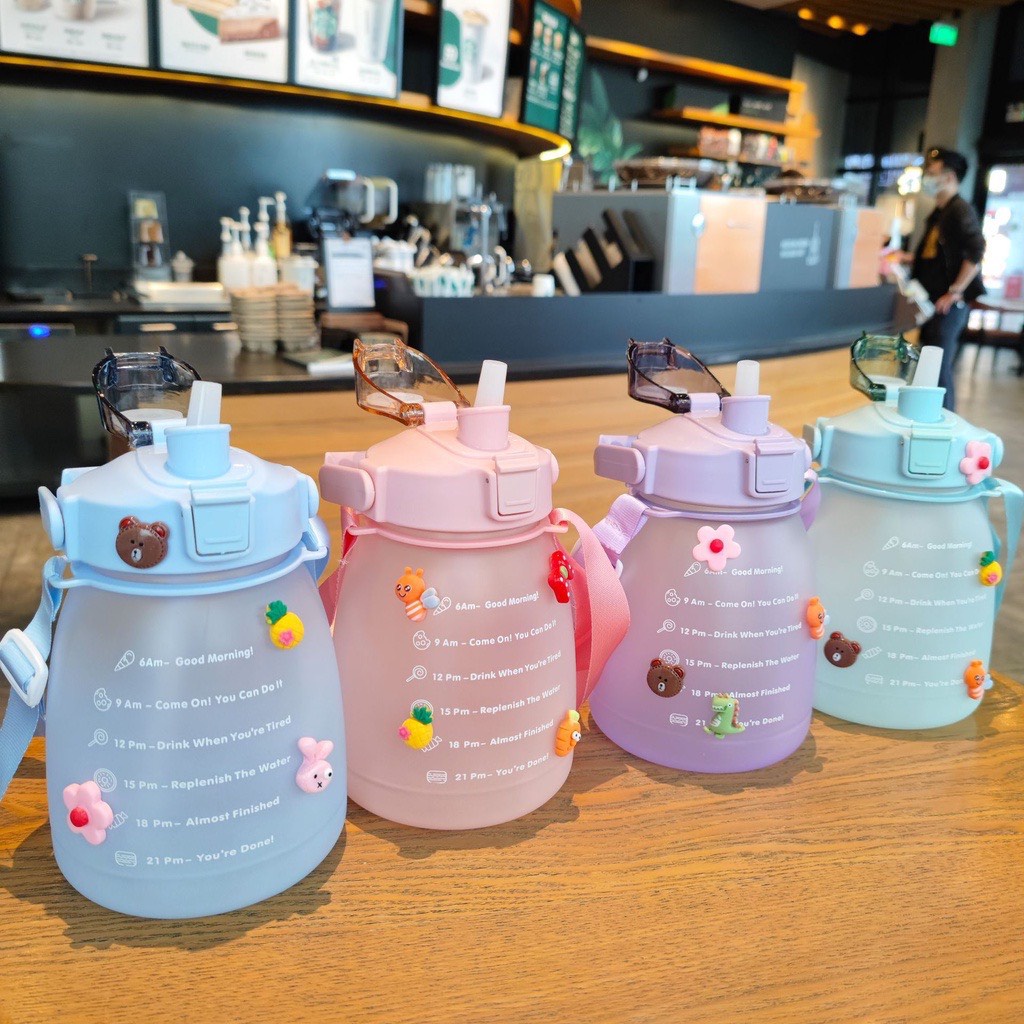 Bình nước 1.3L kèm ống hút tặng Sticker dành cho người lười uống nước