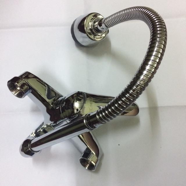 Vòi chậu rửa bát cắm tường nóng lạnh CAESAR