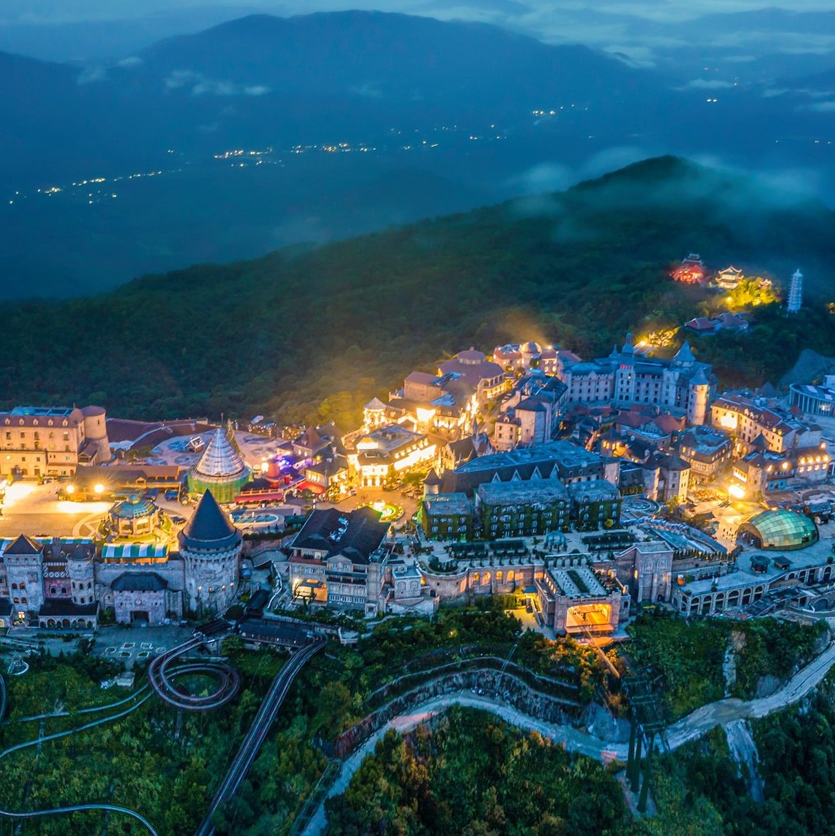 Vé Cáp Treo Bà Nà Hills, Vui Chơi Không Giới Hạn, Không Cần Xếp Hàng Mua Vé