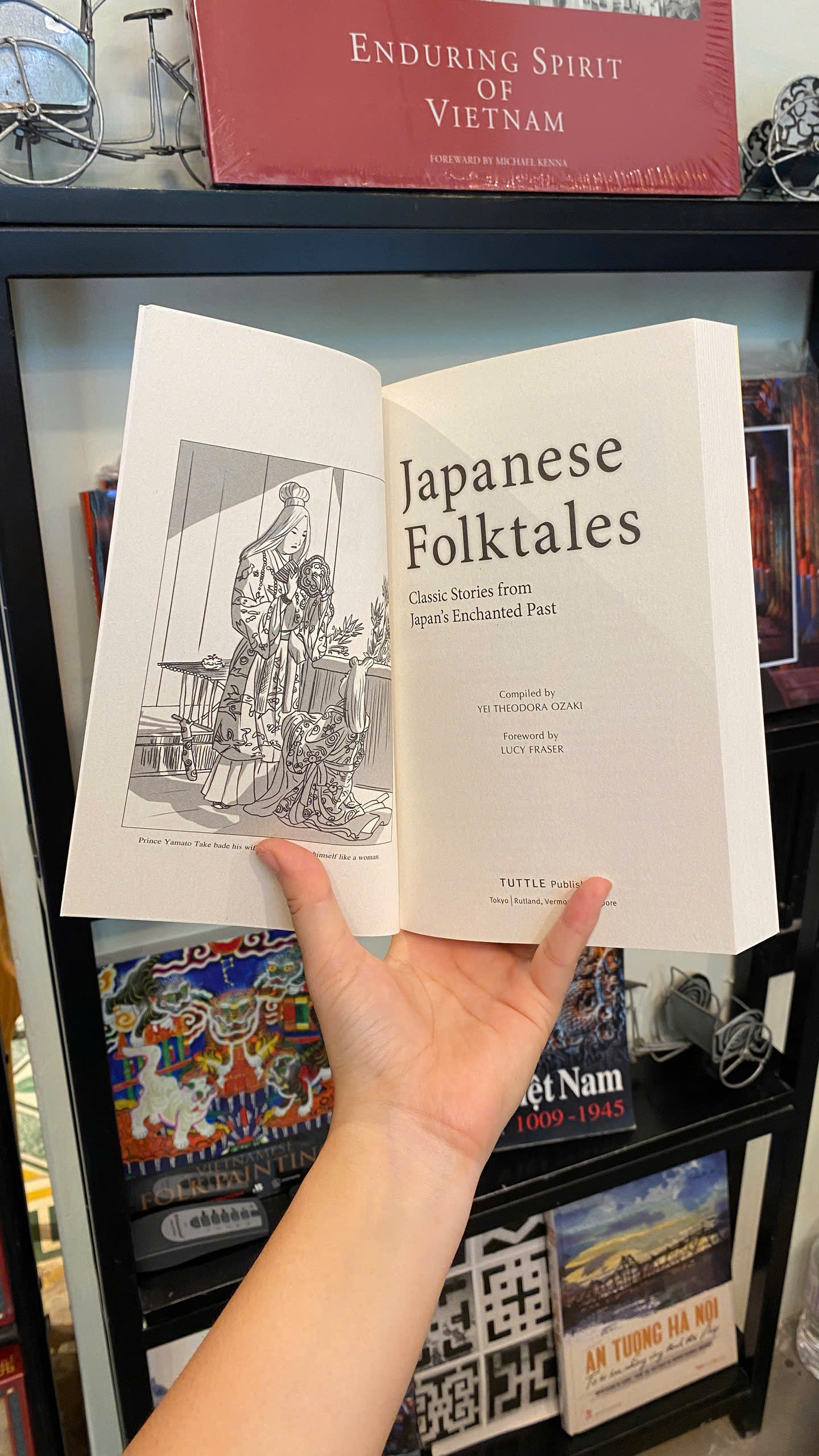 Sách - Japanese Folktales: Classic Stories from Japan's Enchanted Past | Fantasy Classics/ Ngoại văn