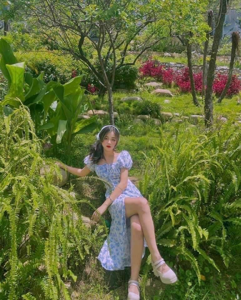 Đầm maxi hoa nhí xẻ đùi - đầm trễ vai maxi mang được 2 kiểu