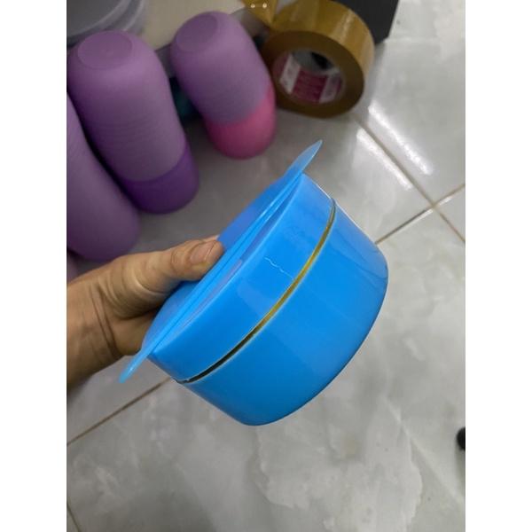 Hủ 200g màu xanh dương (tặng muỗng múc kem)