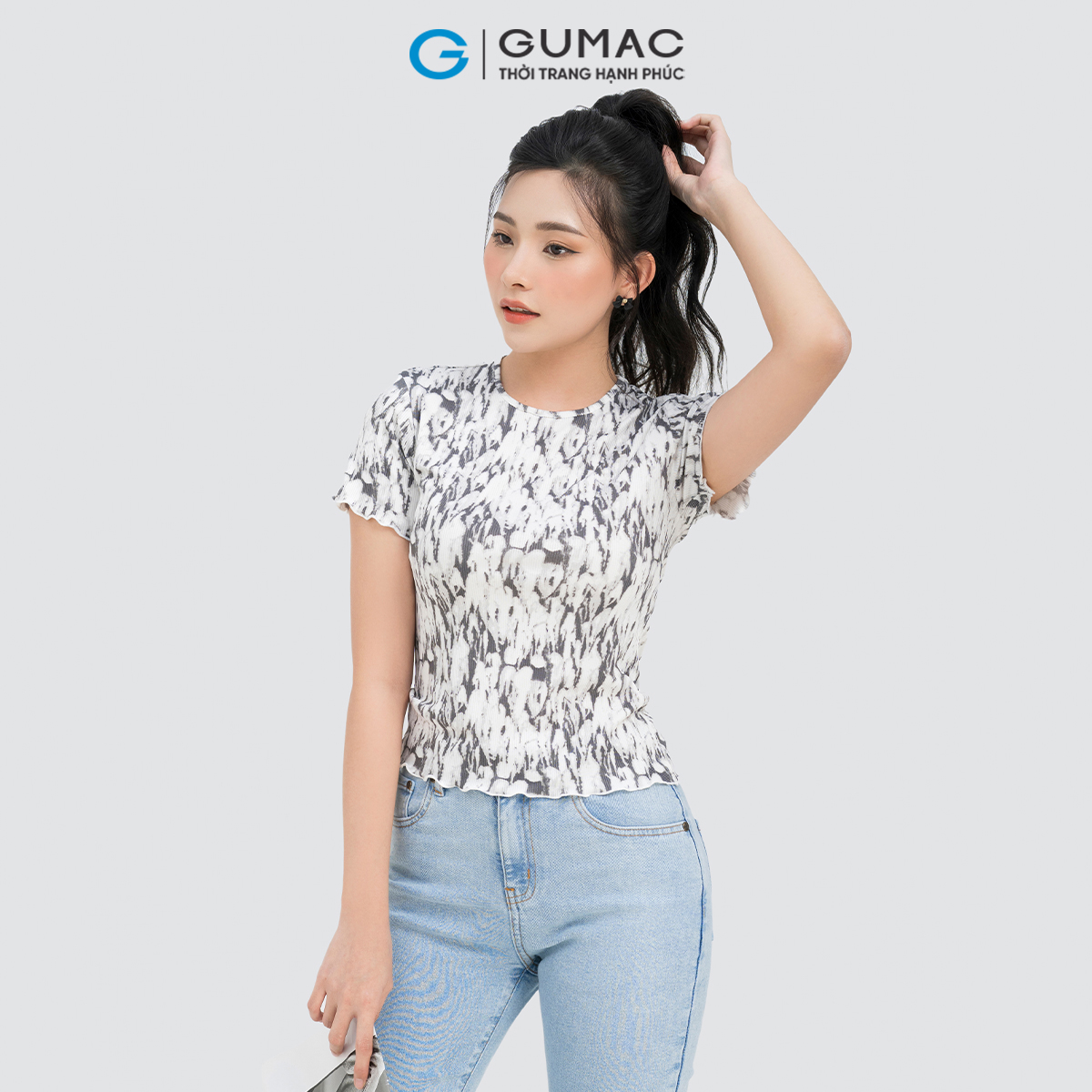 Áo thun họa tiết GUMAC ATD04029