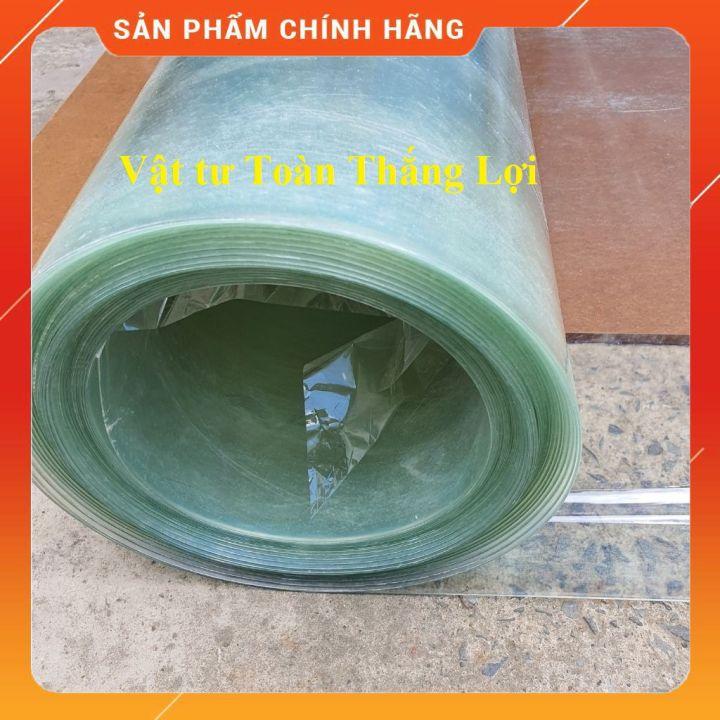 Tôn nhựa lấy ánh sáng màu trắng mờ che nắng mưa đều được