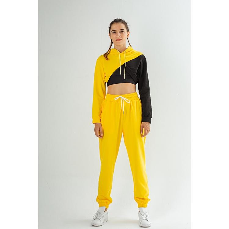 JOYLYAN - Bộ Đồ Thể Thao Nữ Joyce 100% Cotton Thiên Nhiên Gồm Áo Hoodie Dạng Croptop Dài Tay Có Mũ Trùm Đầu Phối Hai Màu