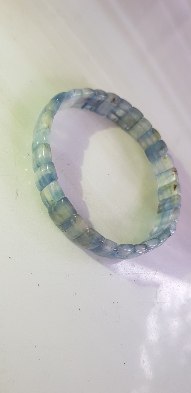 Vòng tay nữ đá Kyanite Bản tự nhiên Xanh nhẹ đẹp size chuỗi bản Ni 53mm x cao 10mm dầy 3mm màu xanh kyanite nước ngọt ngào nữ mệnh thủy mệnh mộc đeo tay đẹp xinh tay may mắn tốt cho sức khỏe công việc tài lộc ạ