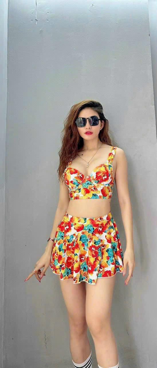 Bikini Đi Biển Hai Mảnh Kèm Mút Lót Phối Hoa Xinh Xắn