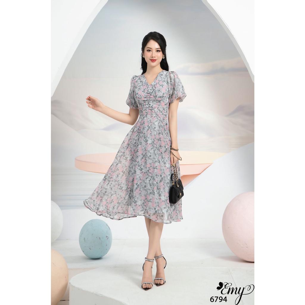 Đầm EMY EM6794 Xoè Cổ V Eo Xếp Ply