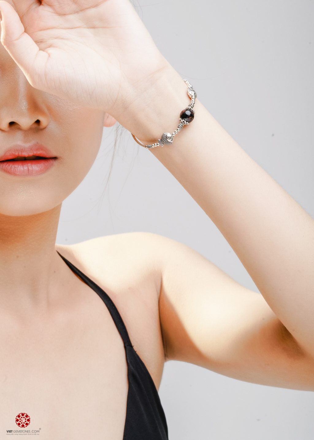 Lắc tay Thạch Anh Tóc đen 100% tự nhiên phối charm bạc thái cao cấp 92.5% đem lại may mắn, bình an, hợp mệnh Thủy, Mộc | VietGemstones