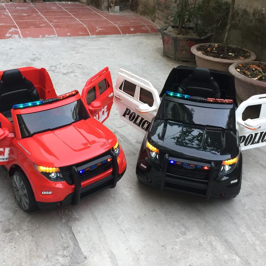 Ô tô điện trẻ em cảnh sát Model YH-811 (2 động cơ + 2 ghế) đèn nháy cảnh sát siêu khủng - DH STORE