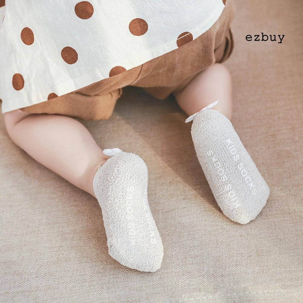 Tất Cotton Chống Trượt Hình Đôi Cánh Dễ Thương Cho Bé