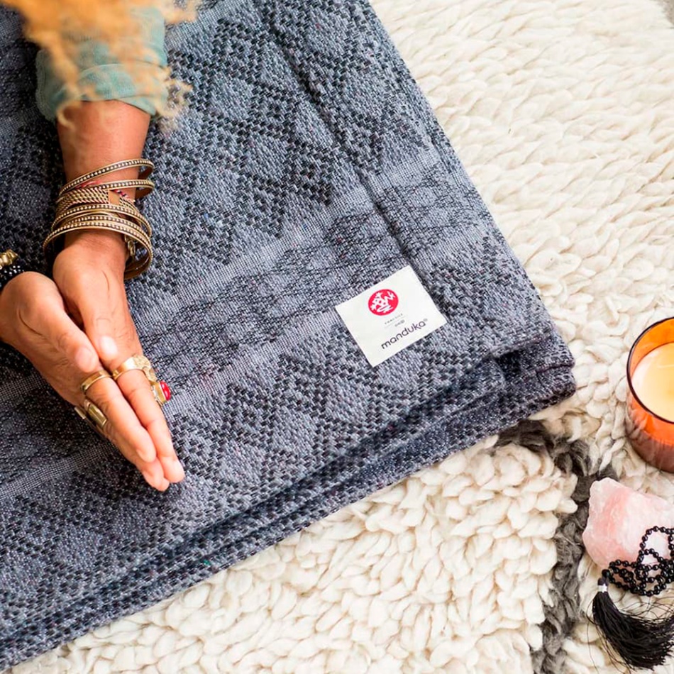 Chăn Yoga Cotton Manduka Cotton Blanket Cao Cấp