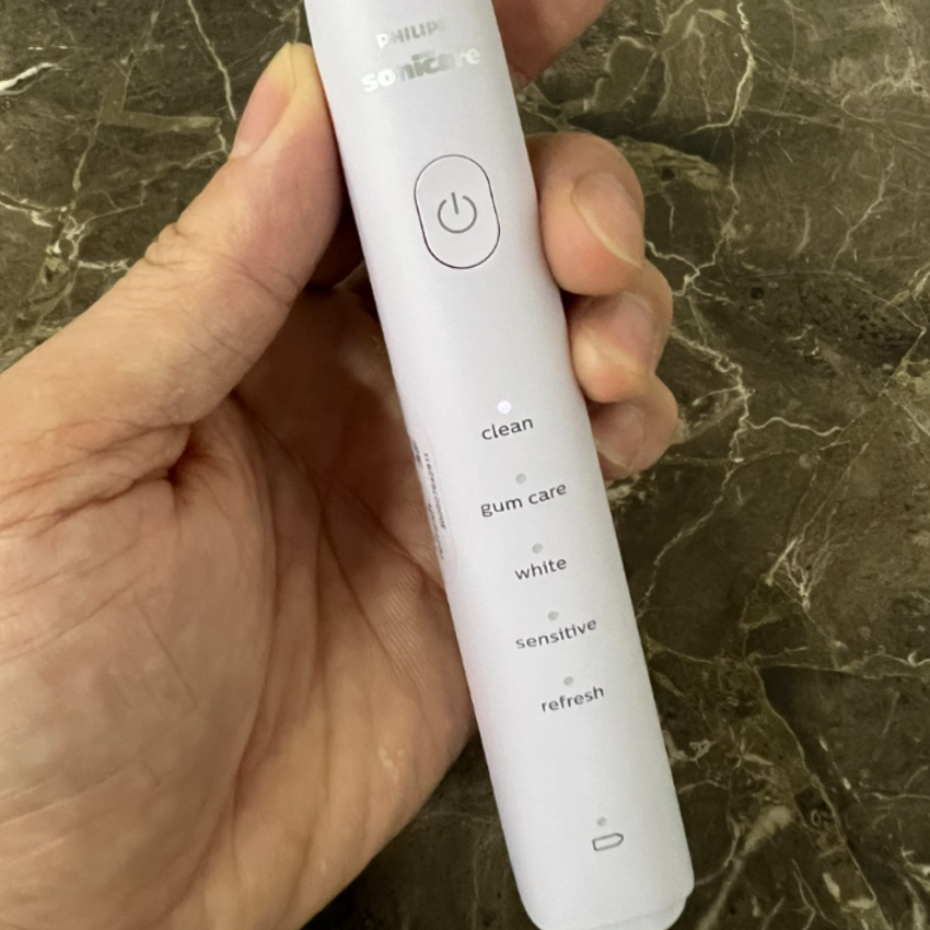 Bàn chải đánh răng điện, tích hợp 5 chế độ làm sạch Series 3200 Philips Sonicare HX2471 - Hàng Nhập Khẩu
