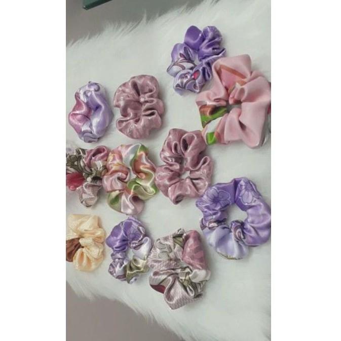 Scrunchies thun cột tóc sang chảnh độc lạ