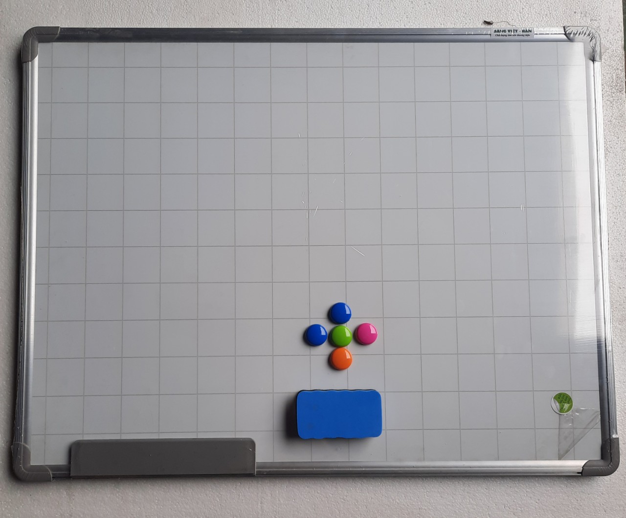 Bảng từ trắng viết bút, KT: 100x120cm