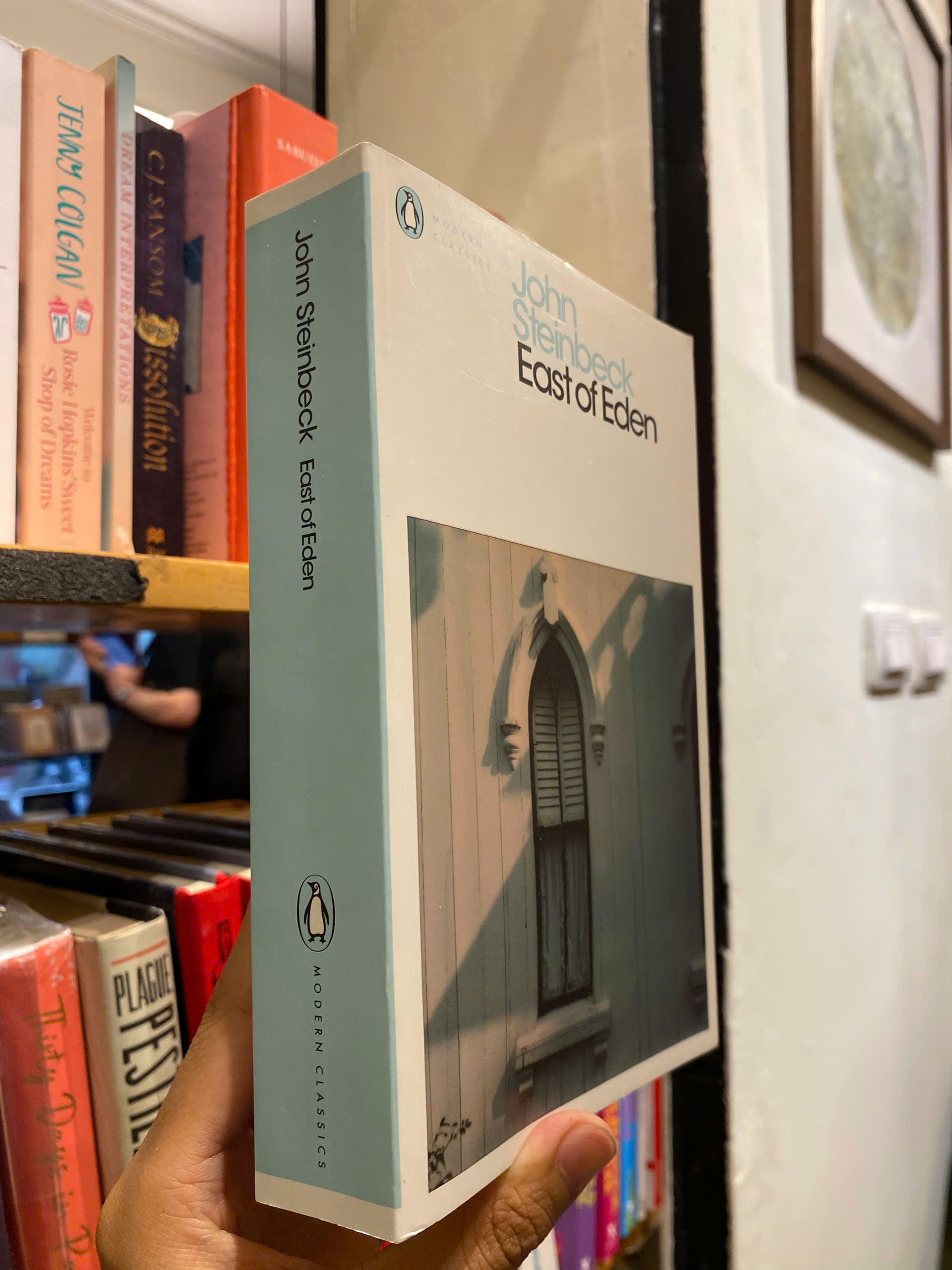 Sách - East of Eden (Penguin Modern Classics) by John Steinbeck - Classics, Fiction