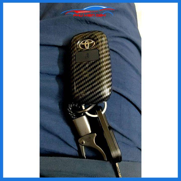 Ốp khóa cacbon Avaza 2021-2023 kèm móc khóa