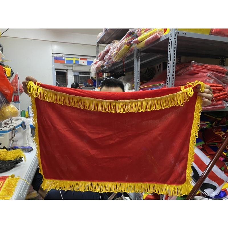 Khăn nhung đỏ cắt băng khánh thành - xưởng may hoàng gia