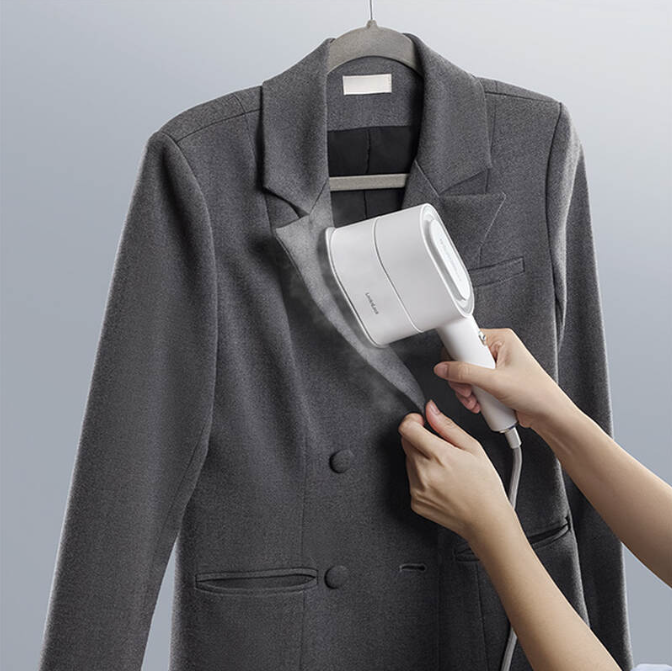 Bàn ủi hơi nước LocknLock Rotating steam iron 80ml ENI282WHT - Hàng chính hãng