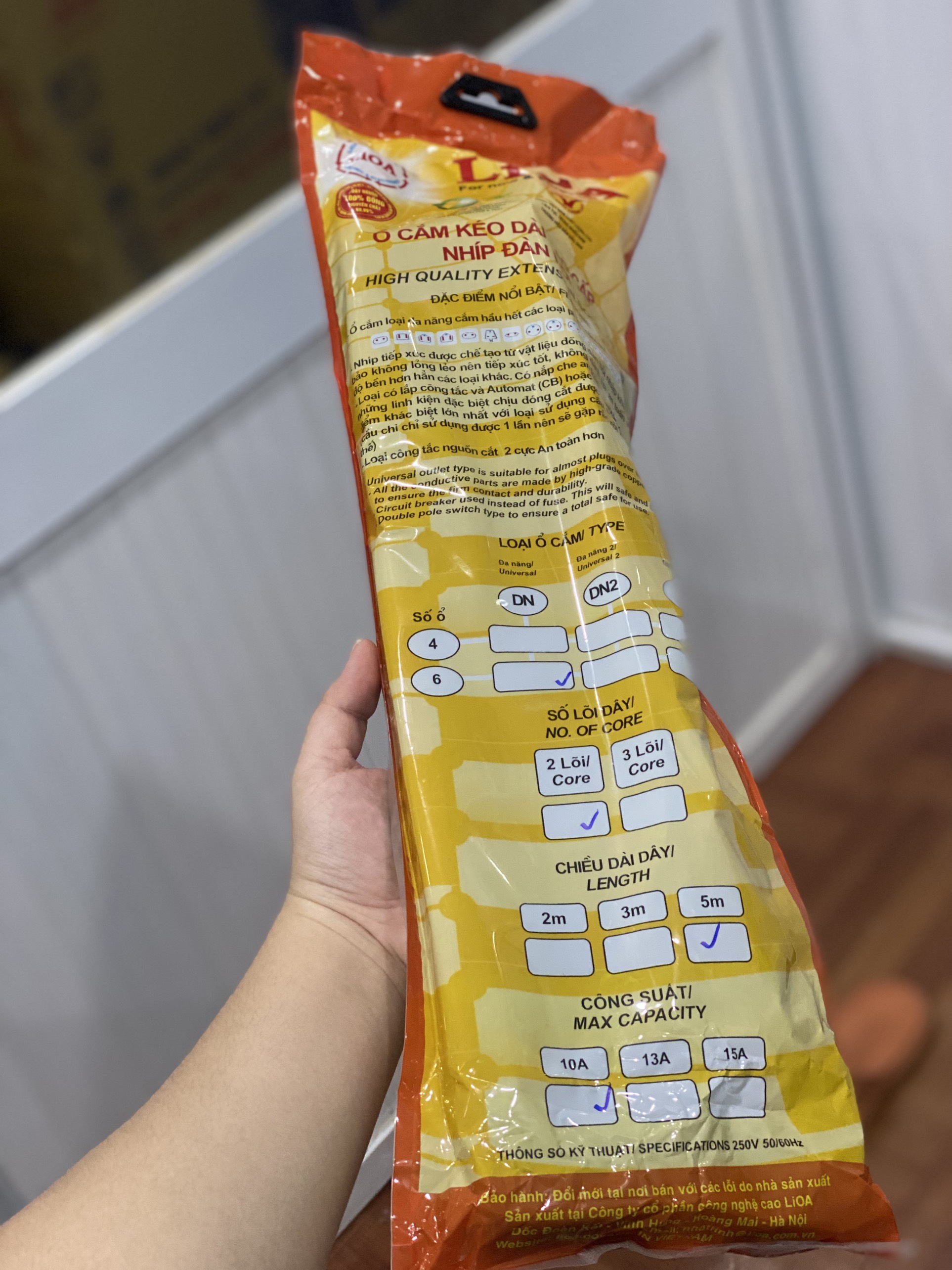 Ổ CẮM KÉO DÀI LIOA 3 CHẤU 6 LỖ ĐA NĂNG DÂY DÀI 3M MODEL 6D32N - Đen