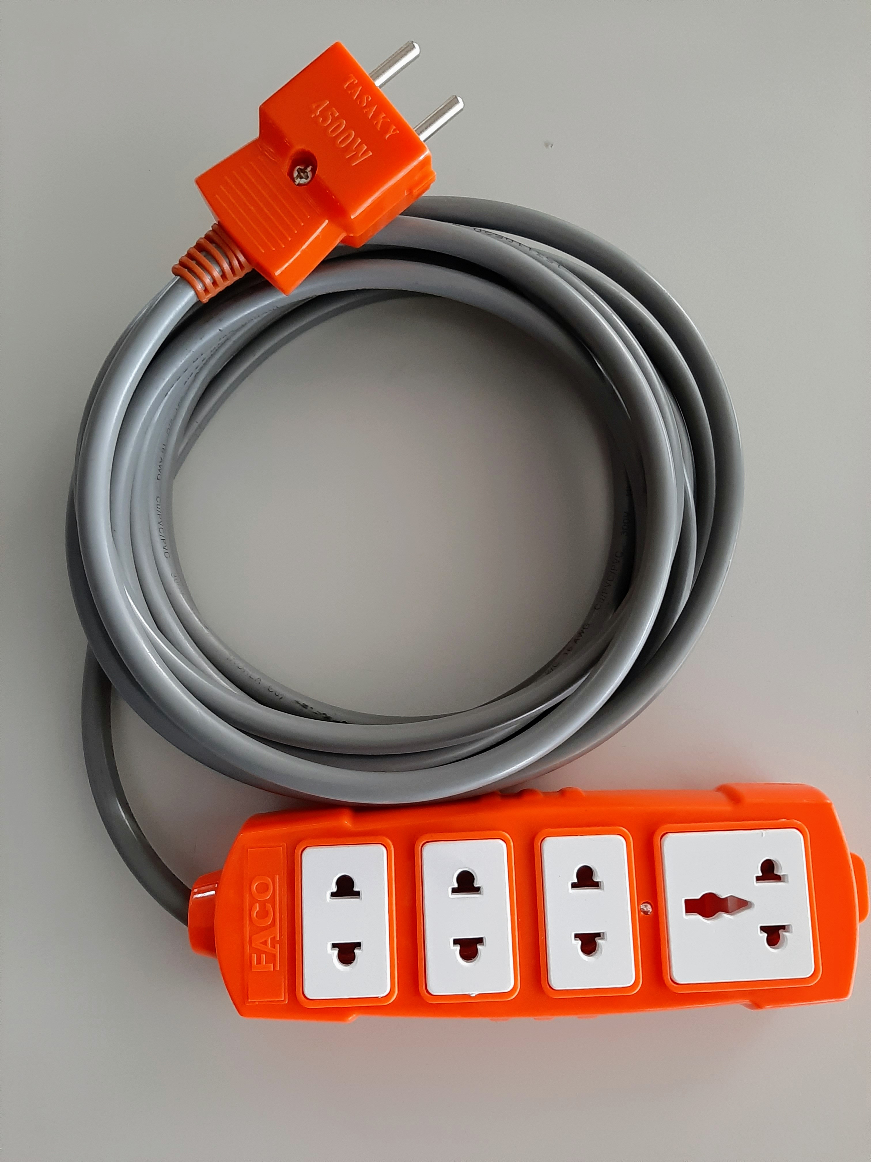 Bộ ổ cắm công nghiệp chịu tải cao 4500W gồm dây 2 lớp vỏ bọc 2x6.0 & ổ cắm 4 ngã