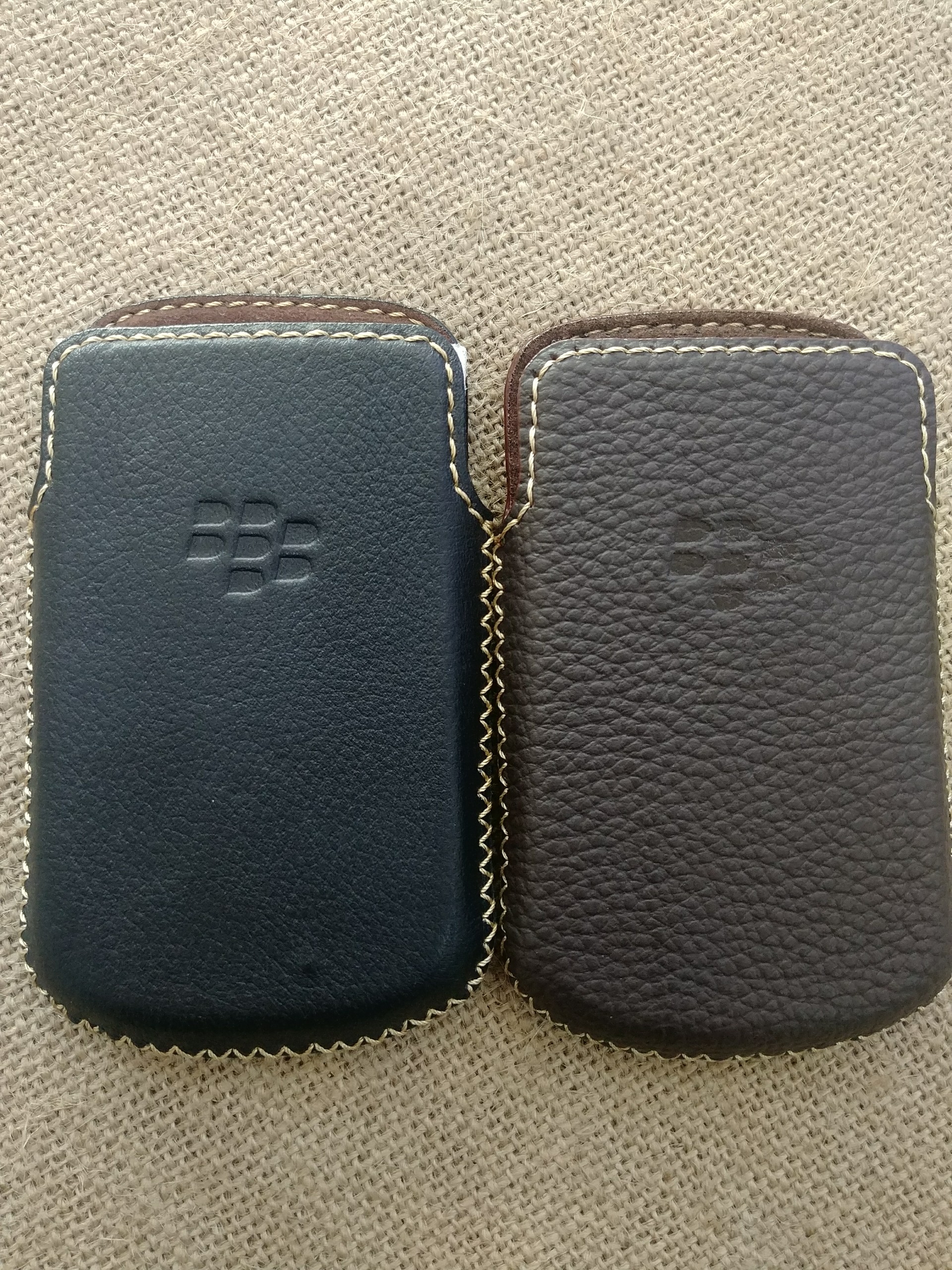 Bao Da Rút Blackberry Torch 9800/9810 Màu Đen - Hàng nhập khẩu