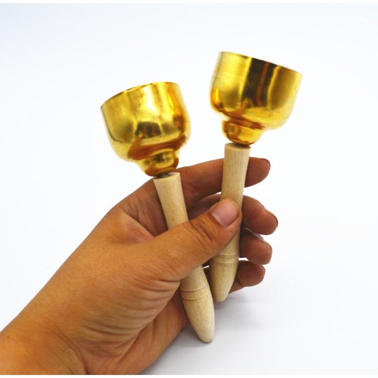 Chuông lắc tay cầm cán gỗ