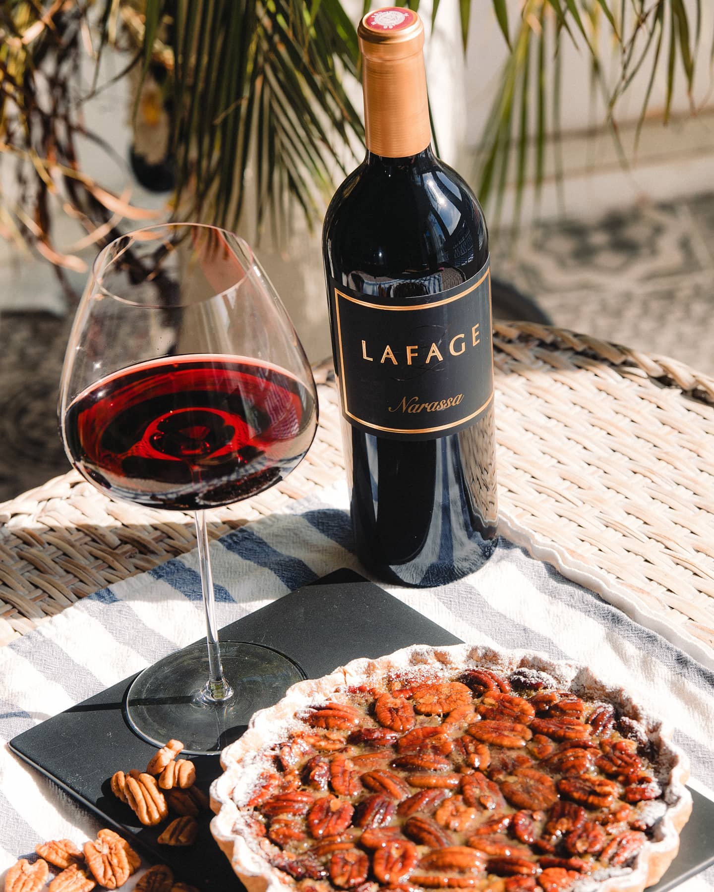 Rượu vang Organic Famille Lafage Narassa 2018 (Pháp) kèm túi hộp,đồ khui