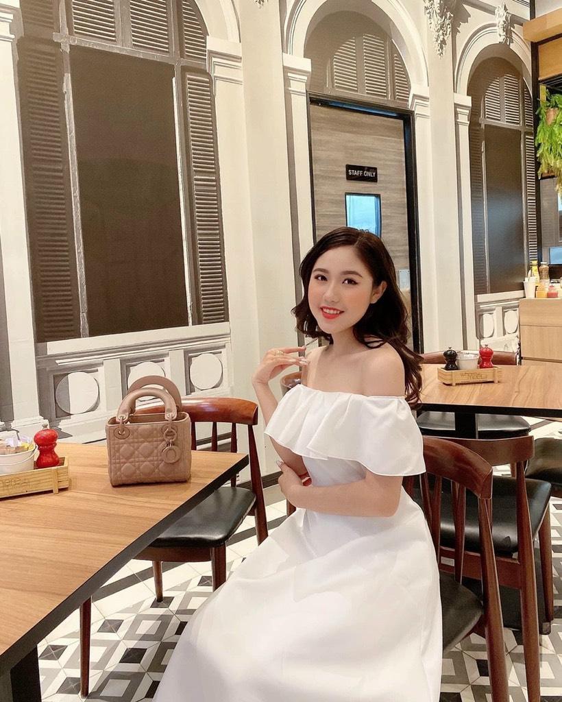 ĐẦM XOÈ TRỄ VAI BÈO SANG 9720