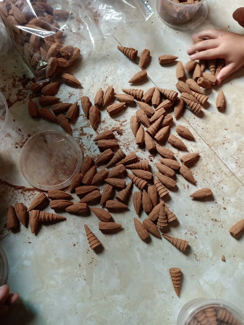 Tượng phật trạm khắc ba mặt xông trần bằng gỗ bách xanh thơm nức kt cao 15×9×9cm