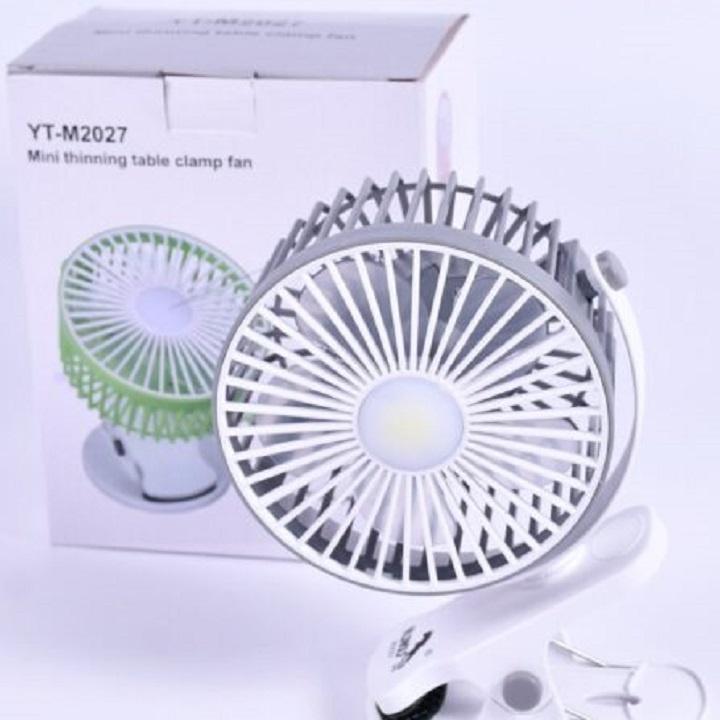 Quạt kẹp mini Tích Điện Cực Mát Xoay 720 Độ kẹp Chắc Chắn