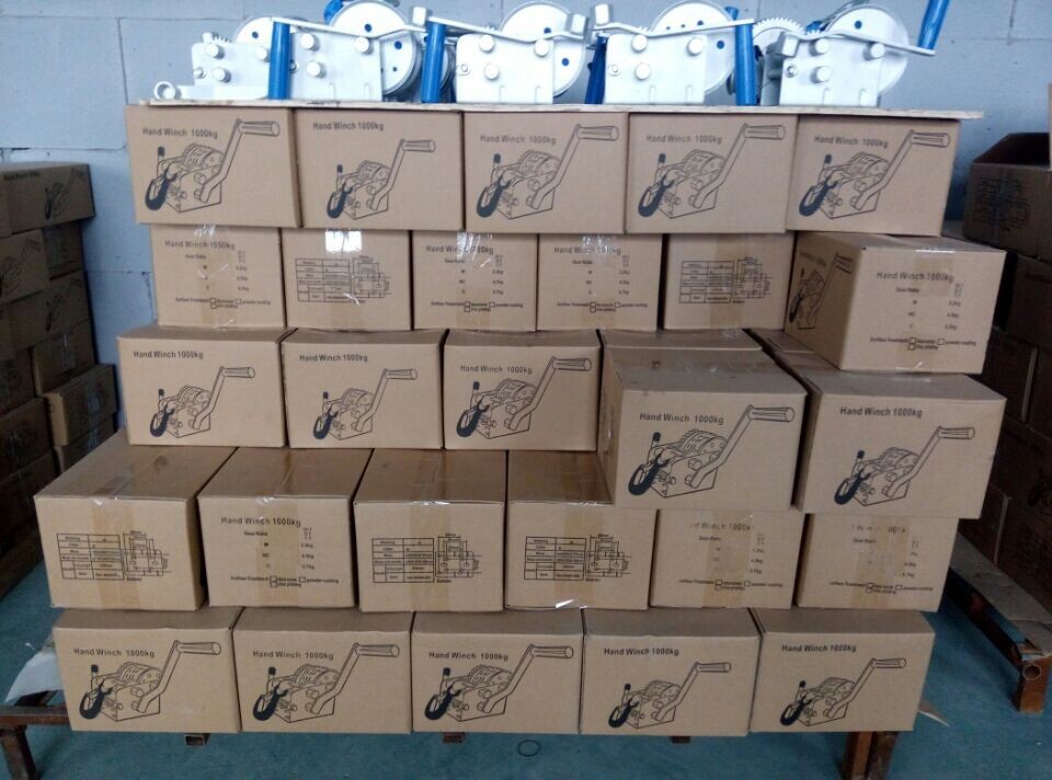 Tời Quay Tay 2000 LBS Tải Trọng 900 Kg Có Cáp Móc 8 Mét