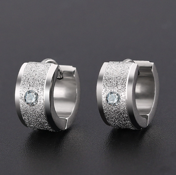 Bông Tai Nam Nữ Unisex Bản To Có Chạm Cát Titan Ko Đen TT 4152 – 1 Cặp