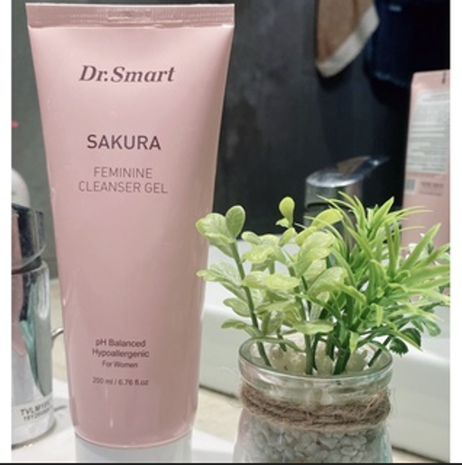 Dung dịch vệ sinh phụ nữ Dr.Smart Sakura giúp cân bằng độ pH 200ml