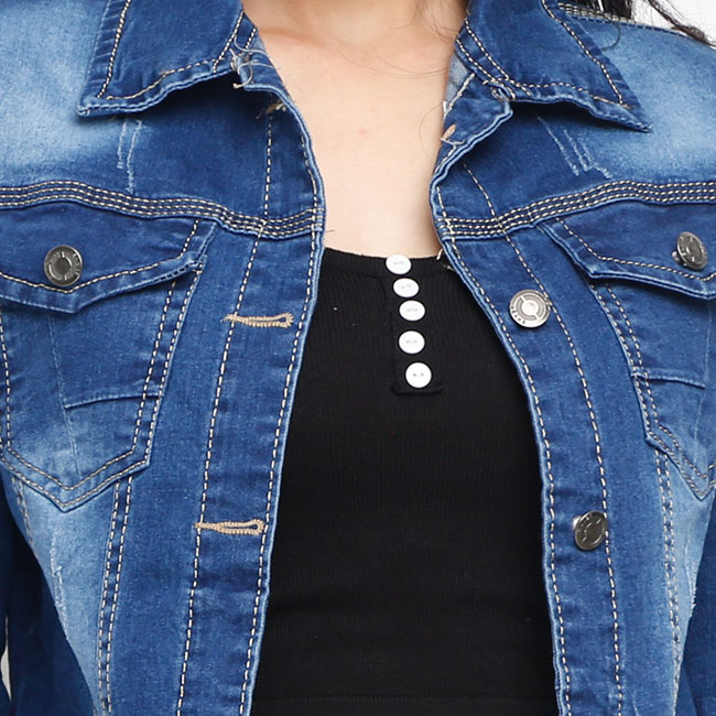 Aó khoác jeans nữ màu xanh thêu trước