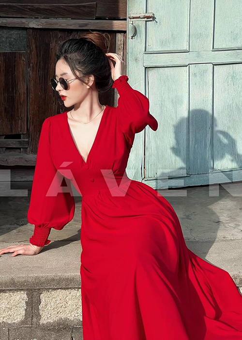 Đầm Maxi Voan Dài Tay Đính Nút Bọc Cổ V Thời Trang