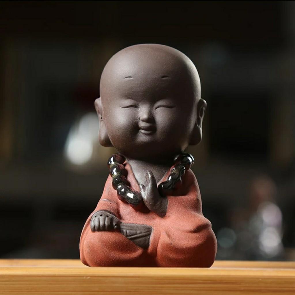 Tượng chú tiểu gốm tử sa thích hợp trang trí decor, phối lũa tiểu cảnh bonsai- tượng để xe ô tô