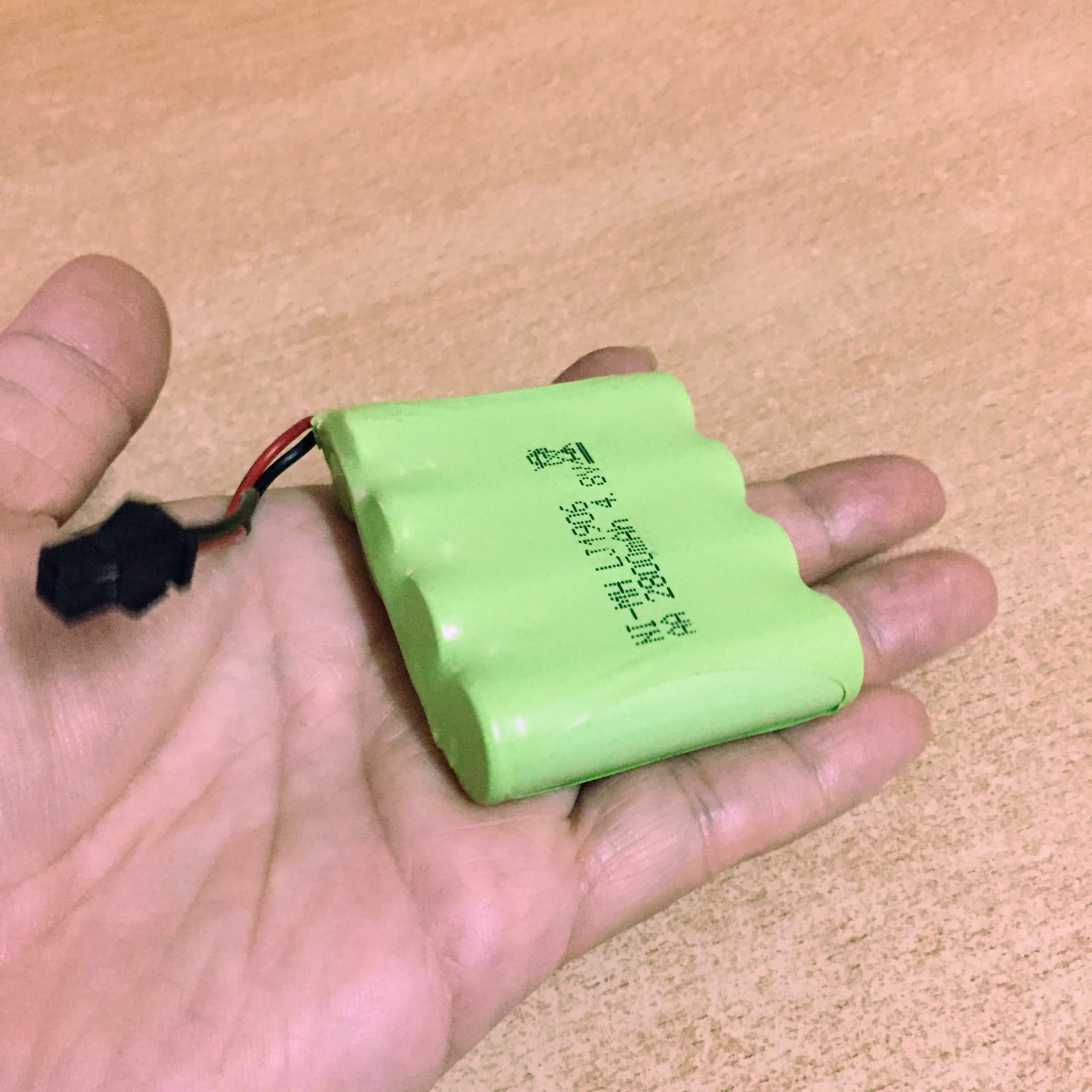 Pin sạc 4.8V dung lượng 2800mAh Jack SM càng cua đen