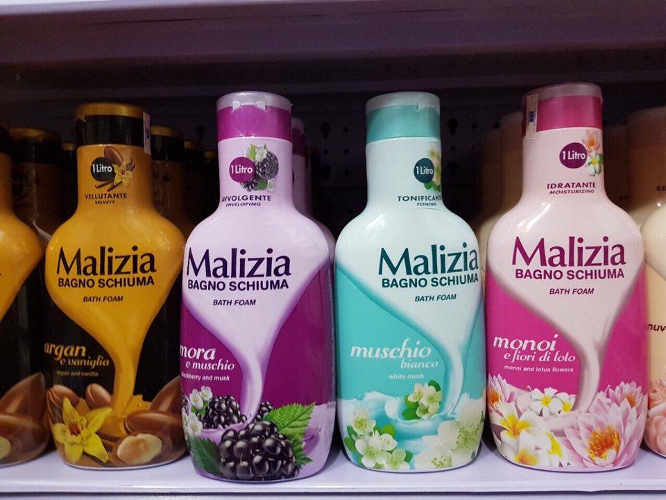 Sữa tắm dạng kem sữa Malizia Bath Foam 1000ml + Móc khóa