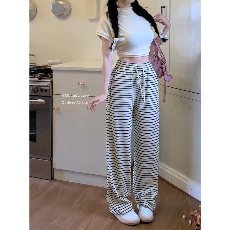 Bộ Áo Croptop Nữ In Chữ Kèm Quần Culottes