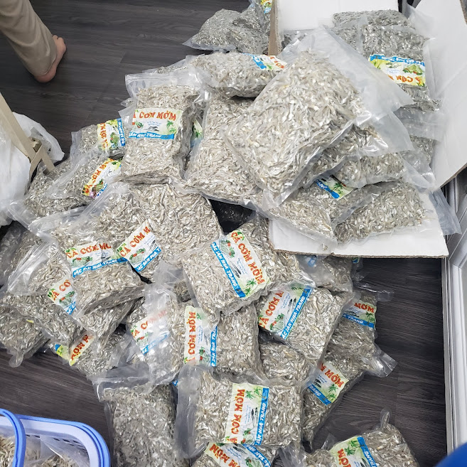 Đặc Sản Nha Trang - Cá Cơm Khô, Khô Cá Cơm Săn, Seavy Gói 500 Gram