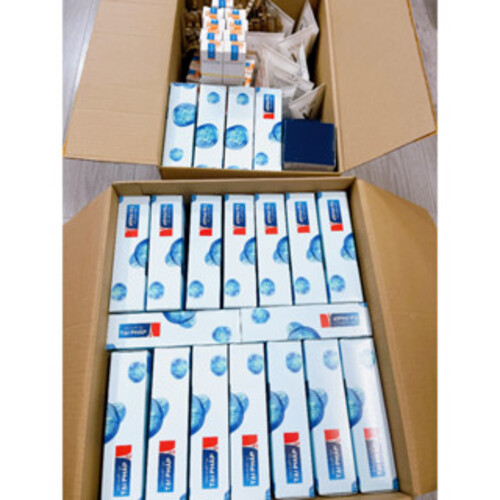 Bộ Sản Phẩm La Roche-Posay Giảm Mụn, Mờ Thâm Hiệu Quả Trong 12H