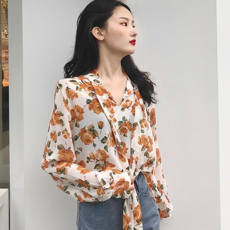 Áo Nữ Tay Dài Cổ Chữ V In Hoa Thời Trang