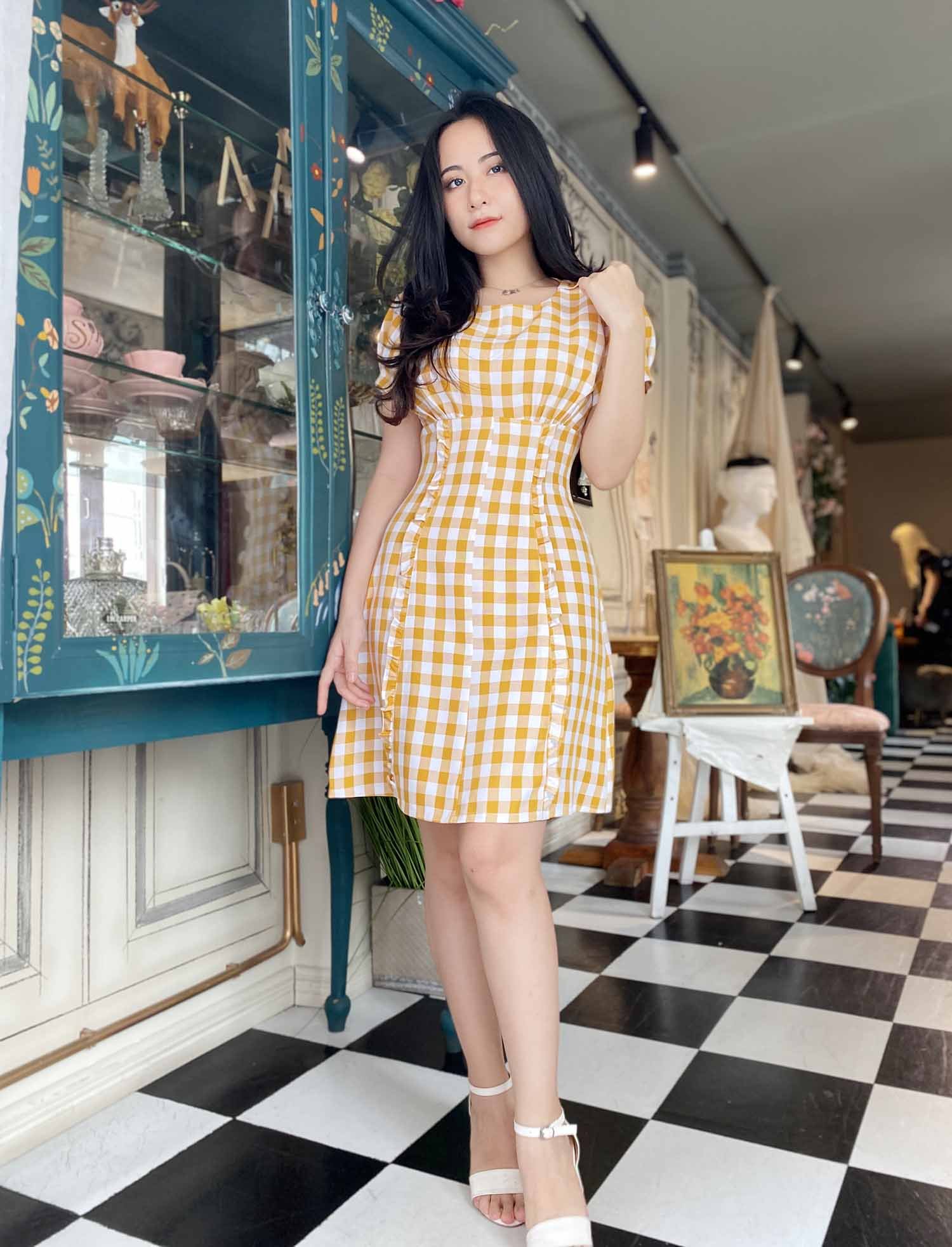 Đầm công sở caro vàng thiết kế bánh bèo dáng chữ a trẻ trung hợp đi làm đi  eo tôn dáng