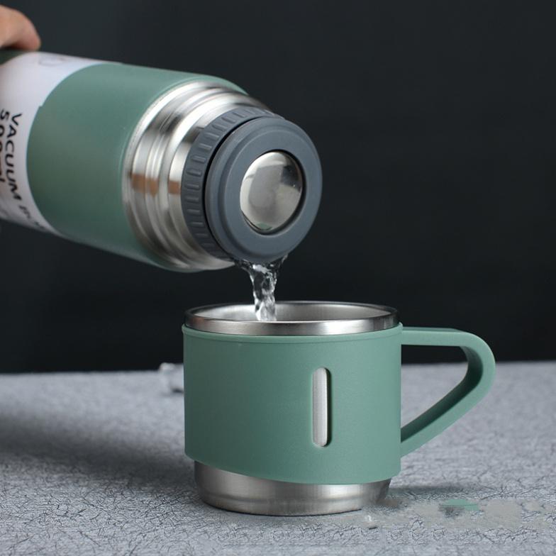 BỘ BÌNH NƯỚC GIỮ NHIỆT INOX 304 DUNG TÍCH 500ML KÈM 2 CỐC CÁCH NHIỆT VACUUM FLASK CÓ QUAI CẦM + FULL BOX CAO CẤP