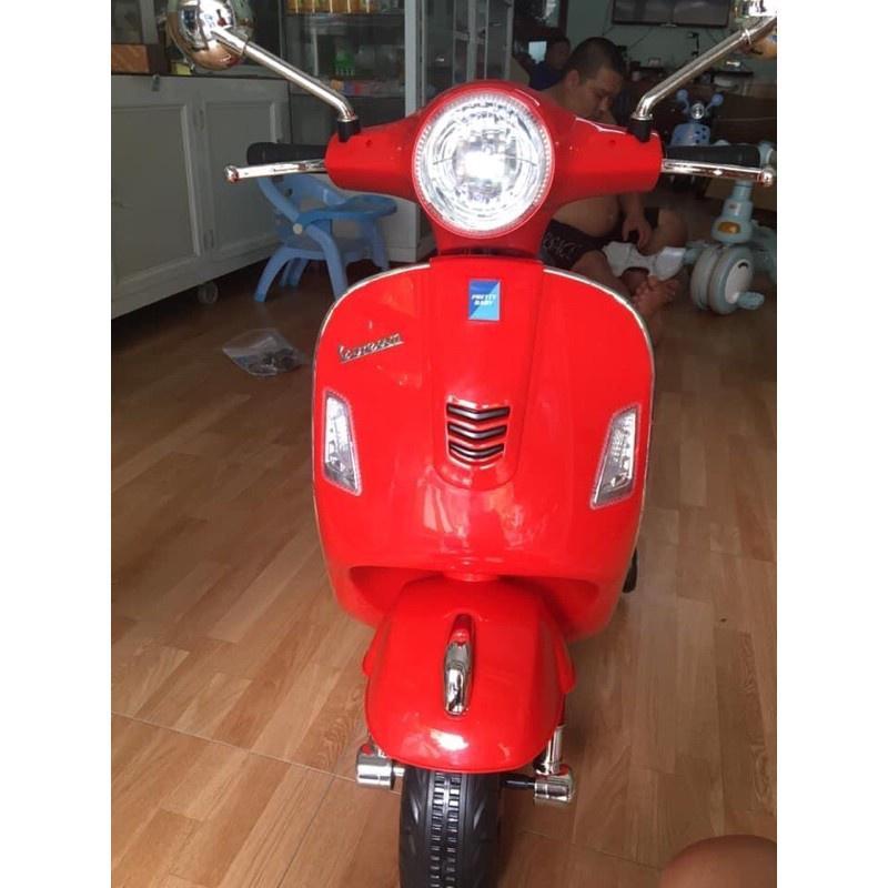 Xe điện vespa cho bé  sử dụng chân ga đa chức năng - Hồng